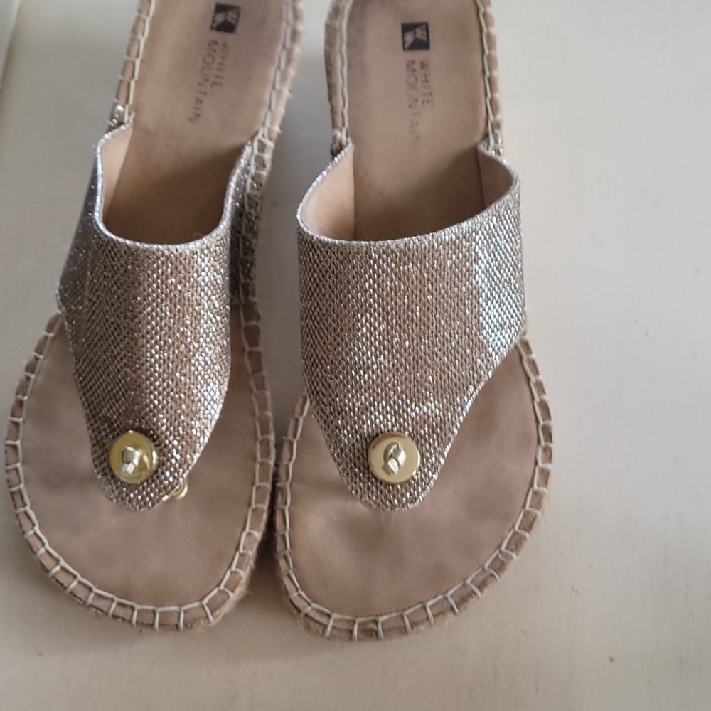 Sandals - Picture 2 of 3